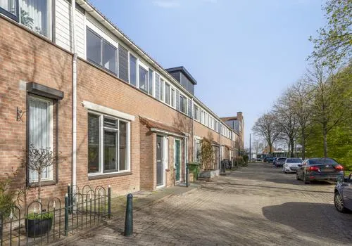 Tussenwoning te koop: Bolnesservliet 26, Beverwaard Rotterdam