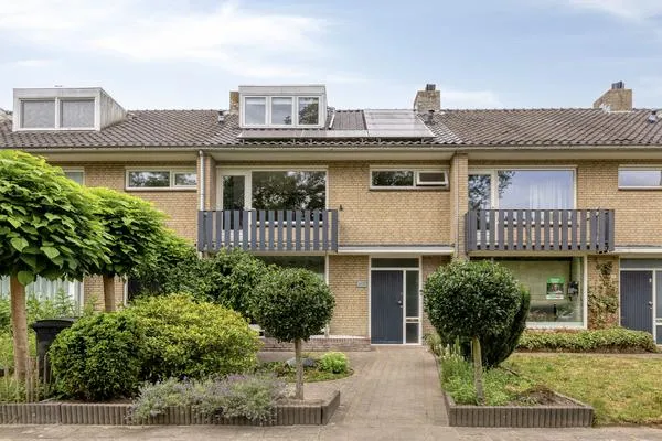 Tussenwoning te koop: Bolognalaan 3, Heesterakker Eindhoven