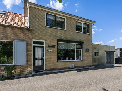 Twee-onder-één-kap te koop: Bommelsedijk 28, Den Bommel buitengebied Den Bommel