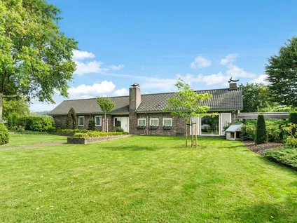 Vrijstaande woning te koop: Bonaertsweg 6, Bunde Bunde