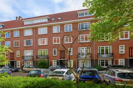 Apartment for sale: Bonairestraat 28-2, Paramariboplein e.o. Amsterdam