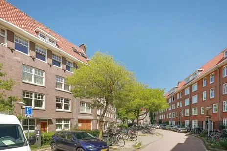 Appartement te koop: Bonairestraat 31-3, Paramariboplein e.o. Amsterdam