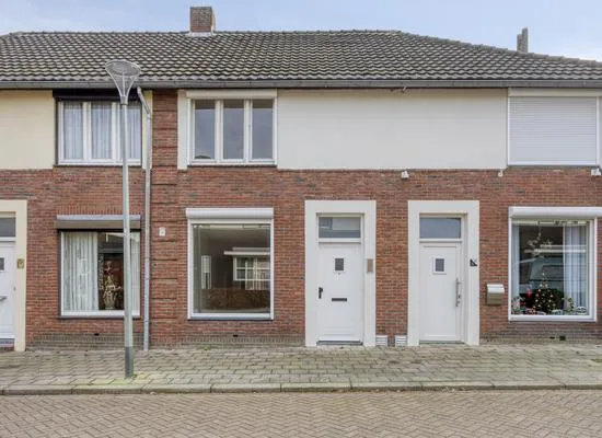 Tussenwoning te koop: Bongardstraat 14, De Eggen Brunssum