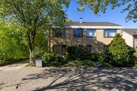 Twee-onder-één-kap te koop: Bonifaciusstraat 46, De Bezelhorst Doetinchem