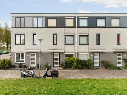 Tussenwoning te koop: Bonn en Meeswerf 237, Oud Charlois Rotterdam