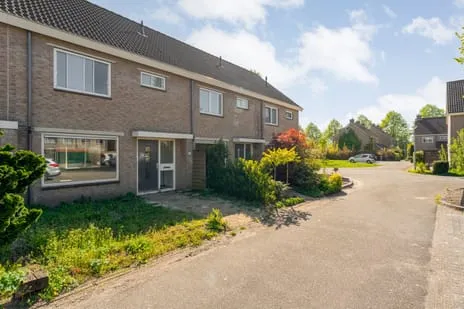 Tussenwoning te koop: Bonte Kraai 3, Rietlanden Emmen