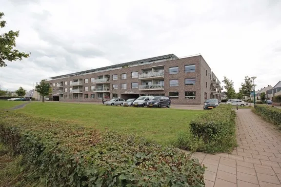 Appartement te huur: Boogmuur 59, Muren Houten