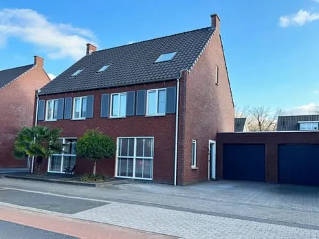 Tussenwoning te koop: Boogschutter 42, Schijndel