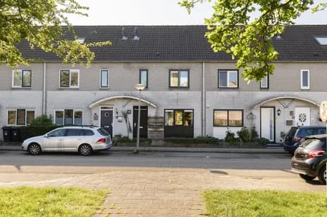 Tussenwoning te koop: Borchplantsoen 27, Landgoederenbuurt Noord Almere