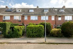 Tussenwoning te koop: Borchsatelaan 136, Rotterdam