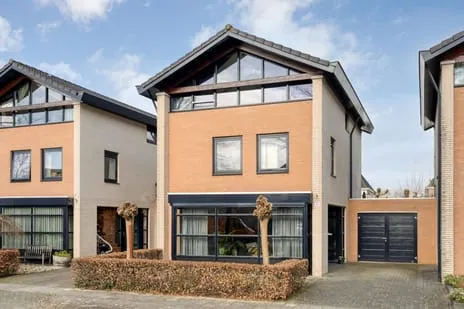Tussenwoning te koop: Bordeauxstraat 19, Hengelo