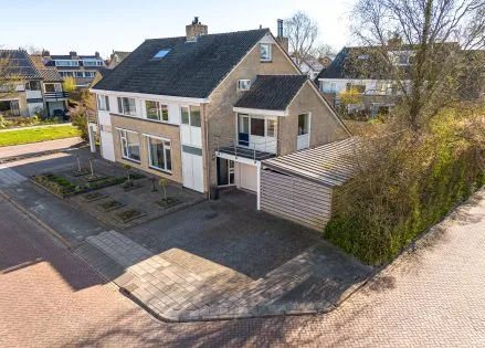 Twee-onder-één-kap te koop: Bordine 9, Stadsfenne Sneek