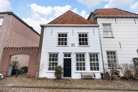 Tussenwoning te koop: Boreel de Mauregnaultstraat 26, Binnenstad-Grave Grave