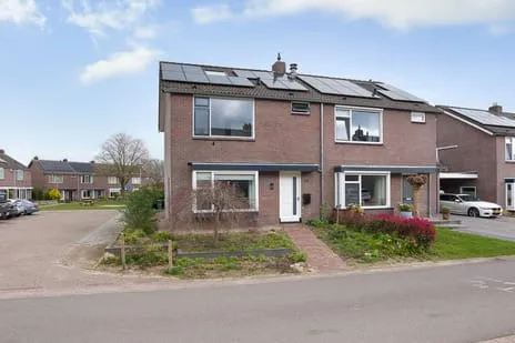 Twee-onder-één-kap te koop: Borghoornsweg 20, Annen Annen