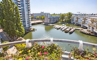 Appartement te koop: Borneolaan 242, Entrepot-Noordwest Amsterdam