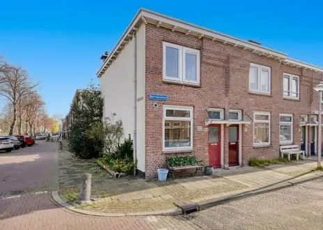 Hoekwoning te koop: Borneostraat 20, Indische Buurt-Noord Delft