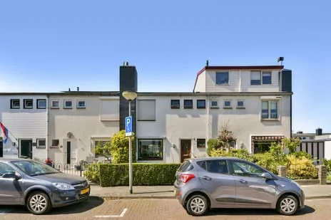 Terraced house for sale: Borneostraat 99, Indische Buurt Vlaardingen