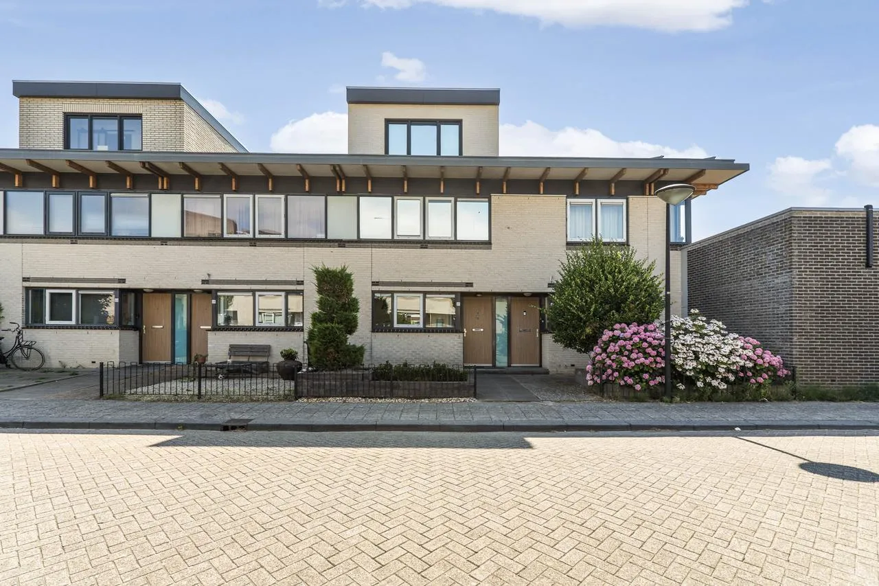 Tussenwoning te koop: Bornholmstraat 27, Almere