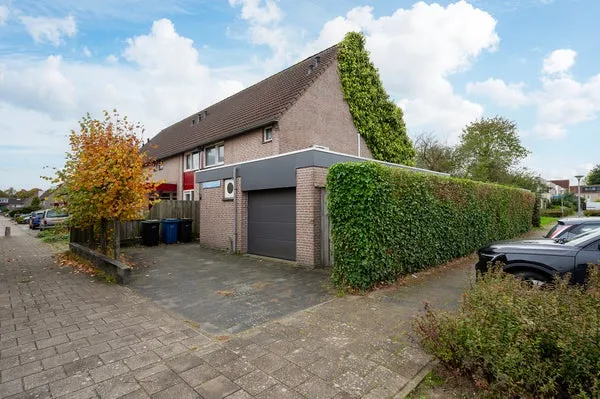 Woning te huur: Borstelgrasstraat, Kruidenwijk Noord- midden Almere