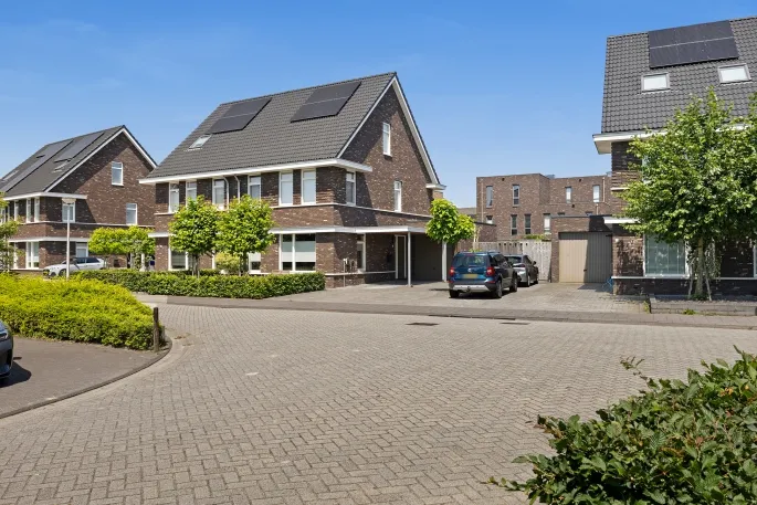 Twee-onder-één-kap te koop: Bosanemoon 72, Kloosterbos Assen
