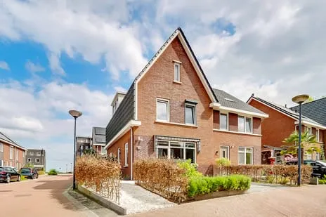 Twee-onder-één-kap te koop: Bosberg 16, Buurt 4 Zeewolde
