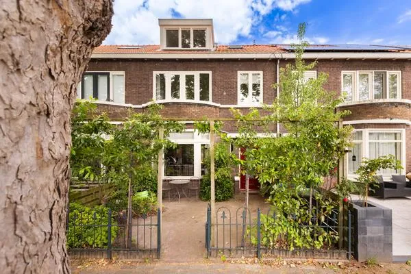 Tussenwoning te koop: Bosboom-Toussaintstraat 49, Jacob Catsstraat en omgeving Dordrecht