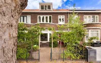 Tussenwoning te koop: Bosboom-Toussaintstraat 49, Jacob Catsstraat en omgeving Dordrecht
