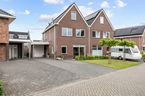 Twee-onder-één-kap te koop: Bosgras 9, Kloosterbos Assen
