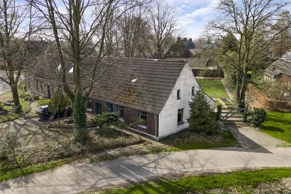 Twee-onder-één-kap te koop: Boshoverweg 5, Oud-Boshoven Weert