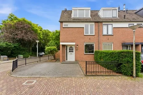 Corner house for sale: Boskamp 65, Krommeweg-Zuid Hendrik-Ido-Ambacht