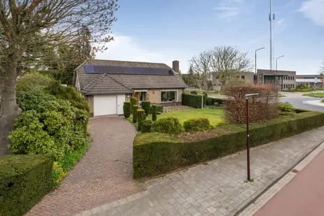 Detached house for sale: Bosschendijk 185, Velletri Oudenbosch