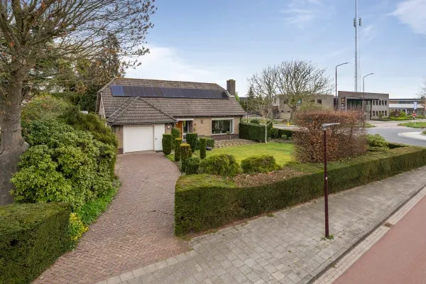 Vrijstaande woning te koop: Bosschendijk 185, Velletri Oudenbosch