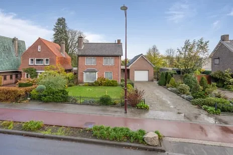 Detached house for sale: Bosschendijk 67, Pagnevaart Oudenbosch