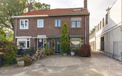 Twee-onder-één-kap te koop: Bosscheweg 234, Tilburg