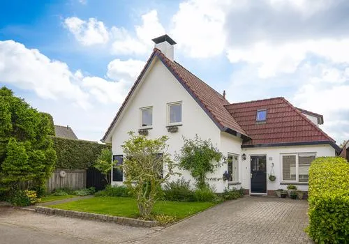 Vrijstaande woning te koop: Bosseestraat 18, Kern Beneden-Leeuwen Beneden-Leeuwen