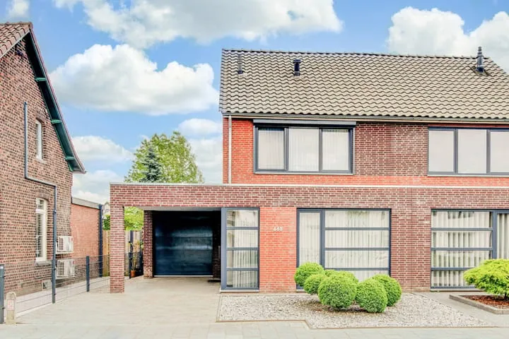 Twee-onder-één-kap te koop: Bosstraat 66B, Martin Giessen-Bosstraat Swalmen
