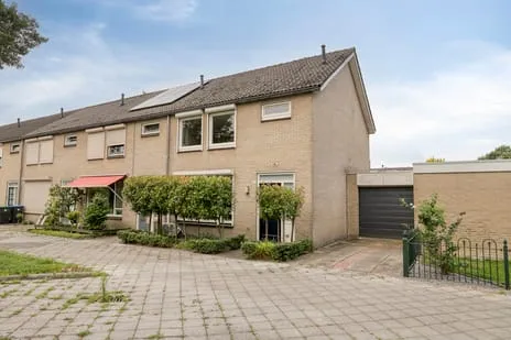 Corner house for sale: Bosveld 401, Raam Uden