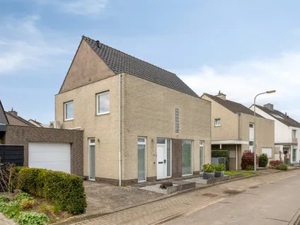 Vrijstaande woning te koop: Bosveldweg 24, Borgharen Maastricht