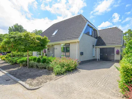 Detached house for sale: Bosweid 1, Wervershoof Centrum Wervershoof