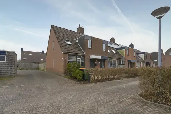 Hoekwoning te koop: Boterbloem 111, Risdam-Noord - Buurt 21 03 Zwaag