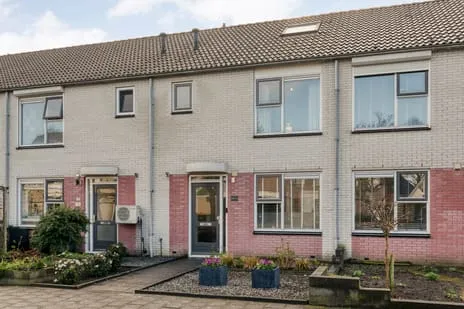 Tussenwoning te koop: Boterbloem 126, Hardenberg