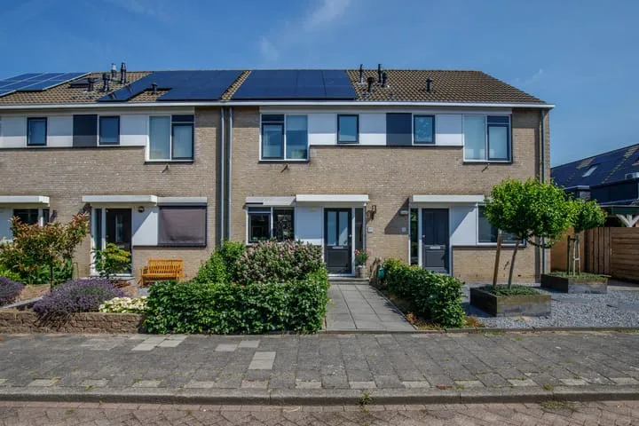 Terraced house for sale: Boterbloem 18, Uitbreiding Dorp Bergambacht