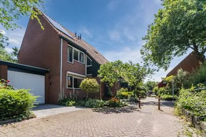 Corner house for sale: Boterbloem 36, Opstal Naaldwijk