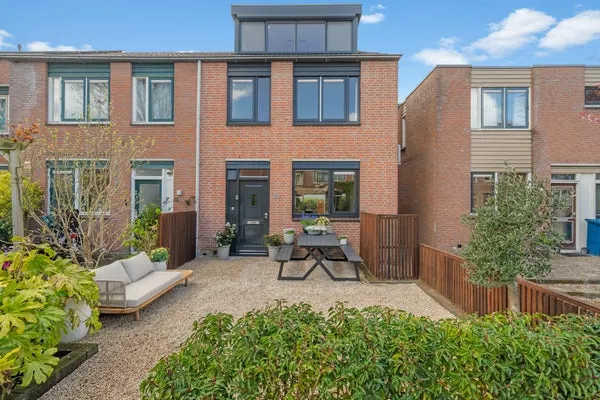 Hoekwoning te koop: Boterbloemhof 20, Hoven Houten