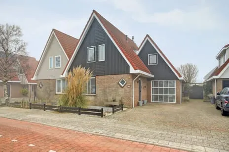 Twee-onder-één-kap te koop: Boterzwin 4230, Boterzwin Julianadorp