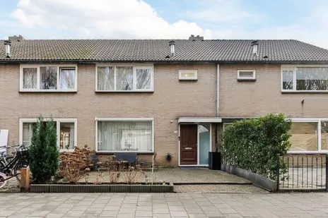 Tussenwoning te koop: Botterlaan 14, Hoornseveld Zaandam