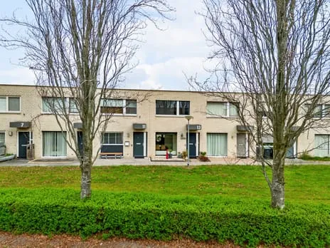 Tussenwoning te koop: Botticelliplantsoen 13, Tussen de Vaarten Z.- Zuidoost Almere