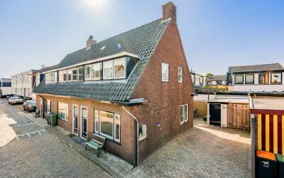 Hoekwoning te koop: Botweg 24, Cereslaan Bussum