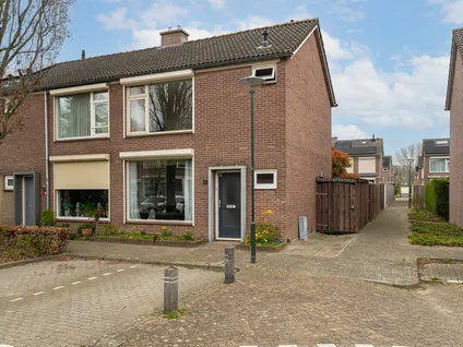 Hoekwoning te koop: Boucquetstraat 13, Geertruidenberg-West Geertruidenberg