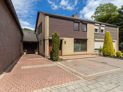 Twee-onder-één-kap te koop: Boulevard 31, Grevenbicht Grevenbicht